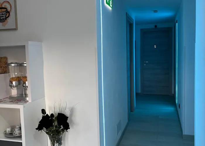 فندق مبيت وإفطار 5 